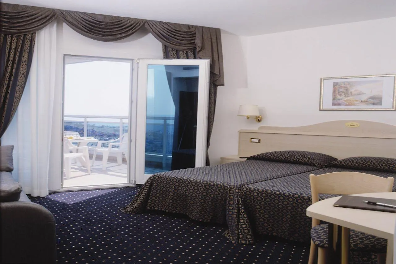 ***  Hotel Caravelle&Minicaravelle Лидо-ди-Езоло Италия